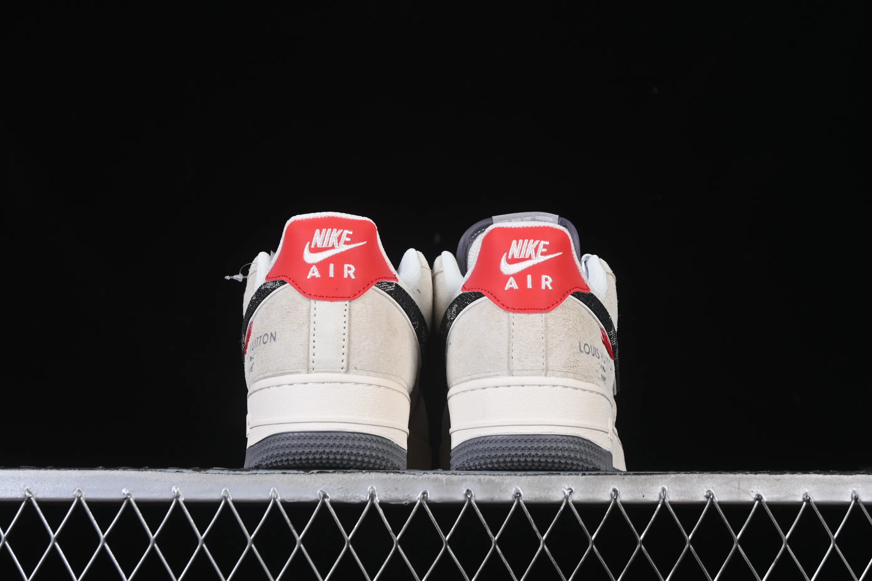 All categories Nk Air Force 1 Air Force series Nk Air Force 1 Low Air Force low top Nike Air Force 1'07 Low LV joint pigbami gray red Air Force 1 low top casual sneakers MZ9588-806